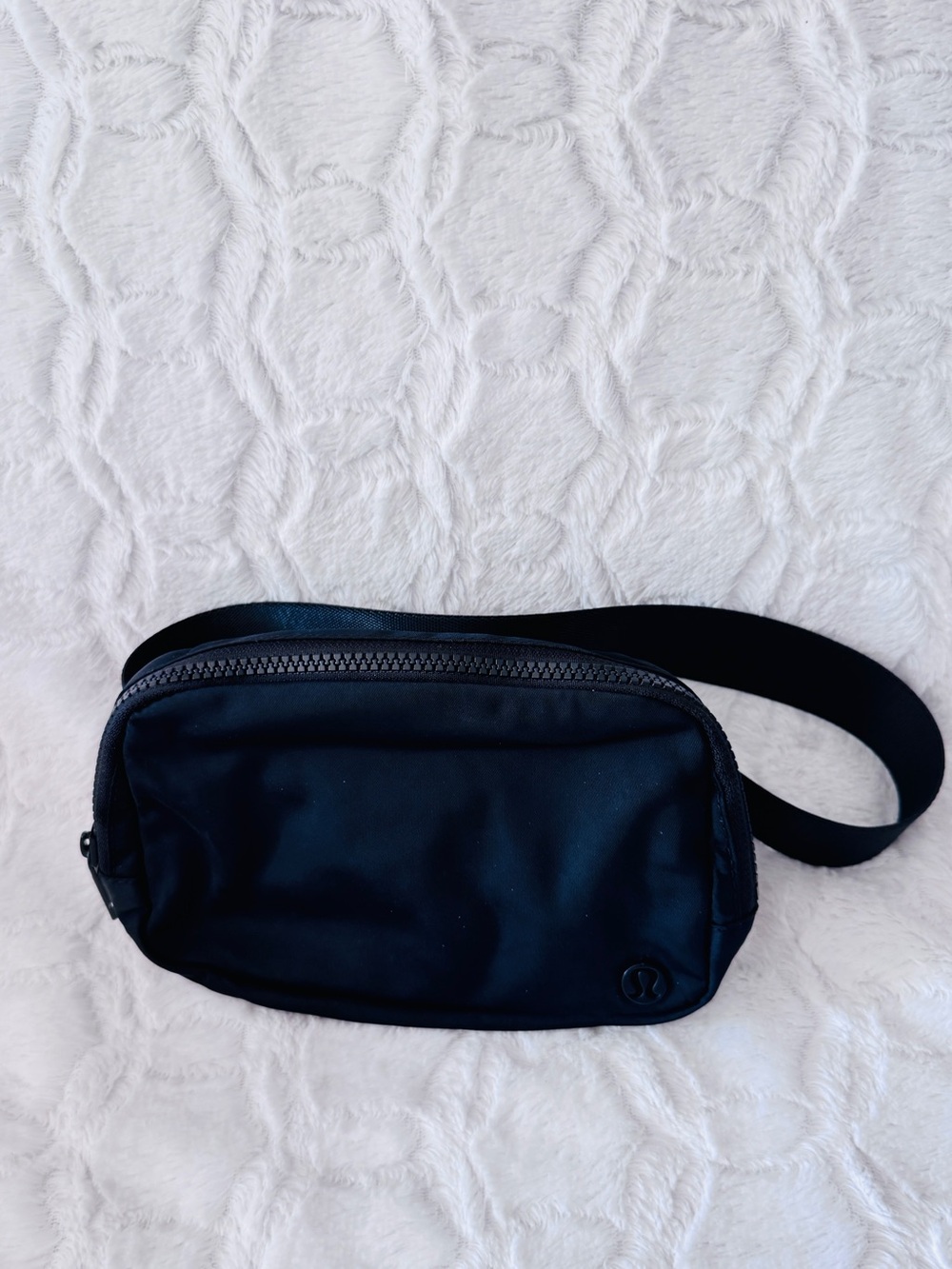 Original Lululemon Everywhere Belt Crossbody Bag 1L black Women Men
